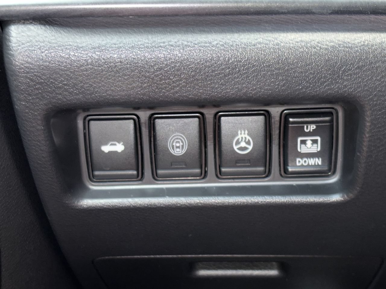 Used 2023 Nissan Maxima Platinum w/ Sport Mat Group FWD image 21