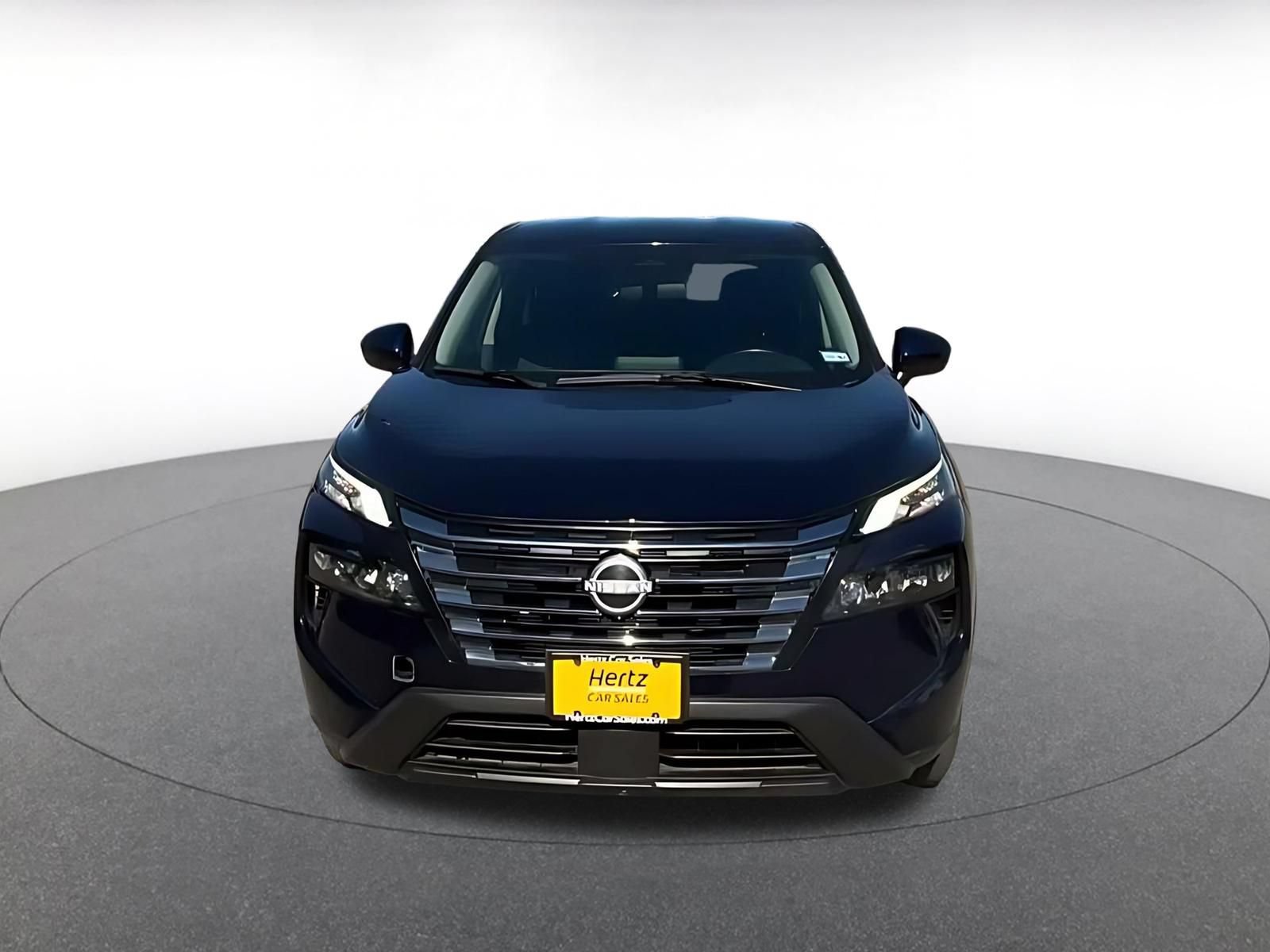 Used 2025 Nissan Rogue SV FWD image 4