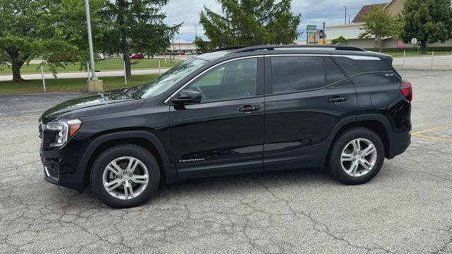 Certified 2022 GMC Terrain SLE w/ Driver Convenience Package AWD/4WD image 5