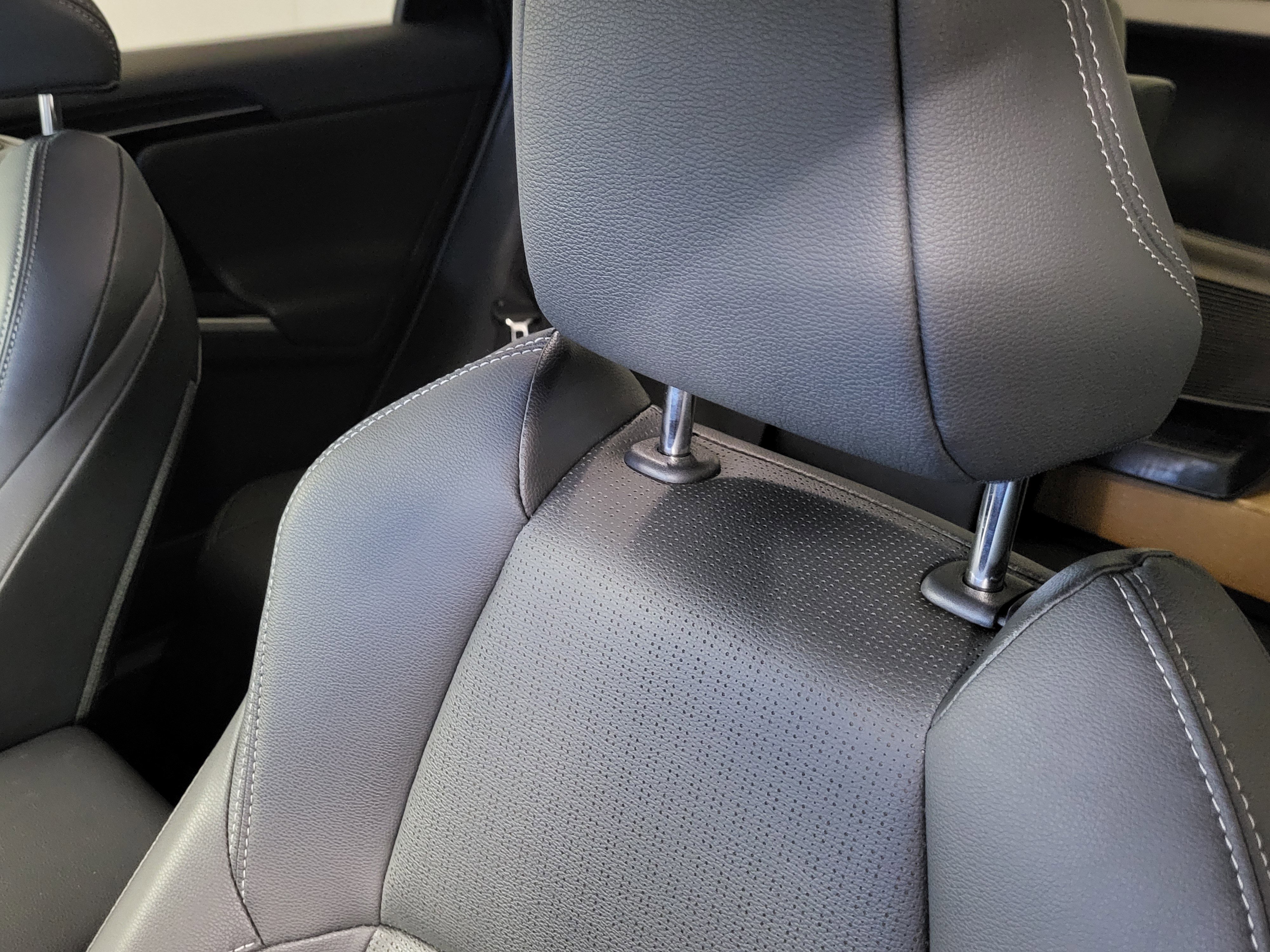 Used 2025 Subaru Solterra Limited image 14