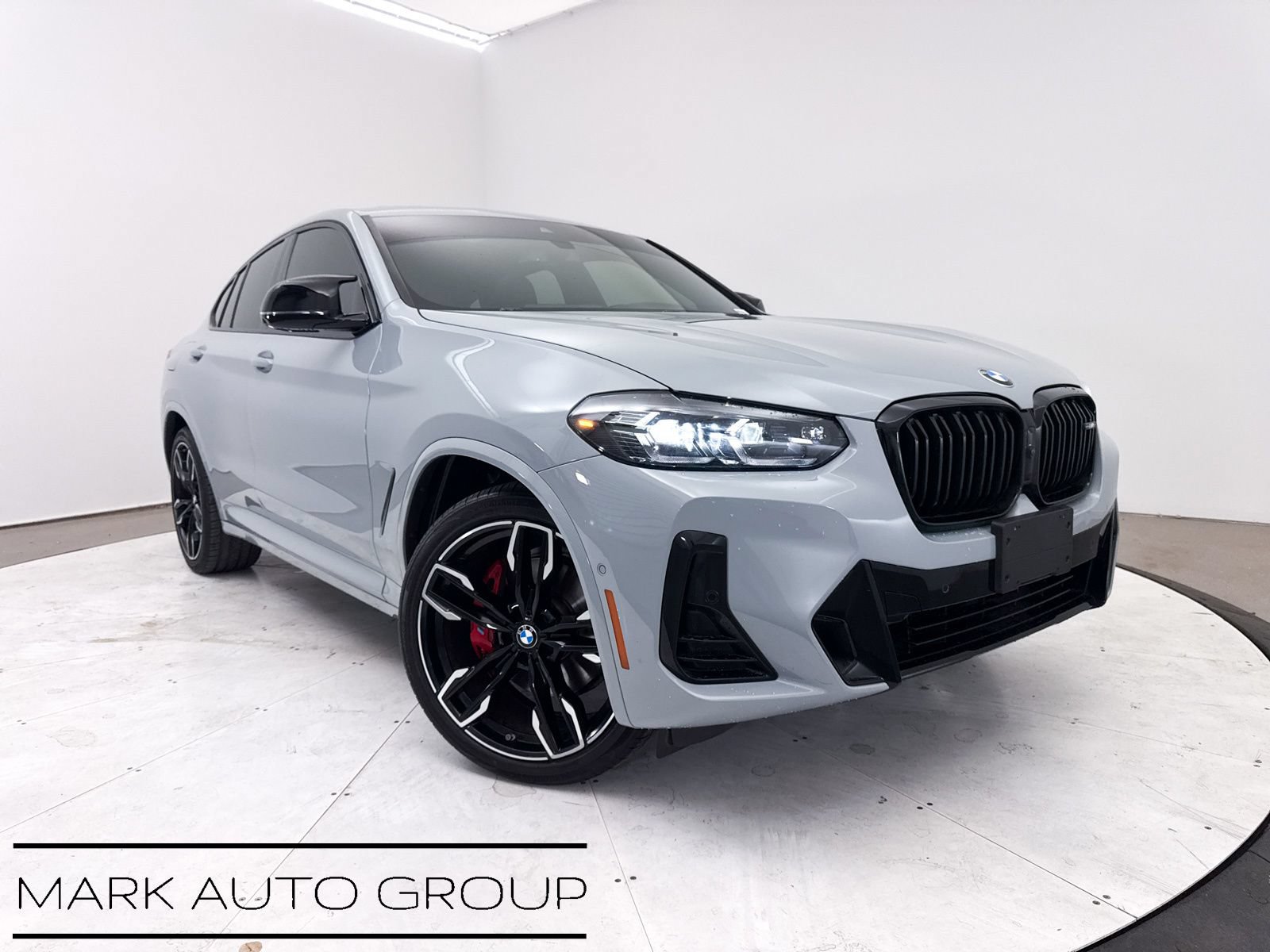 Used 2024 BMW X4 M40i w/ Parking Assistance Package AWD/4WD image 1