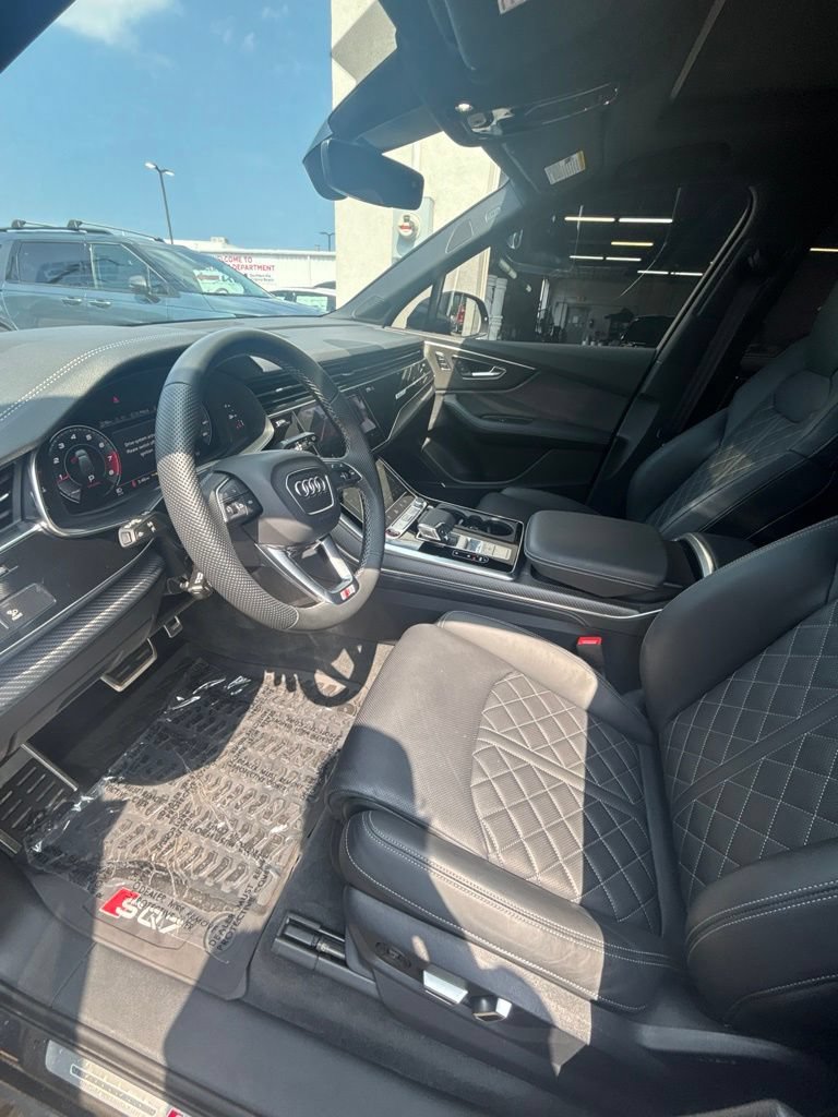 Used 2025 Audi SQ7 Prestige AWD/4WD image 11