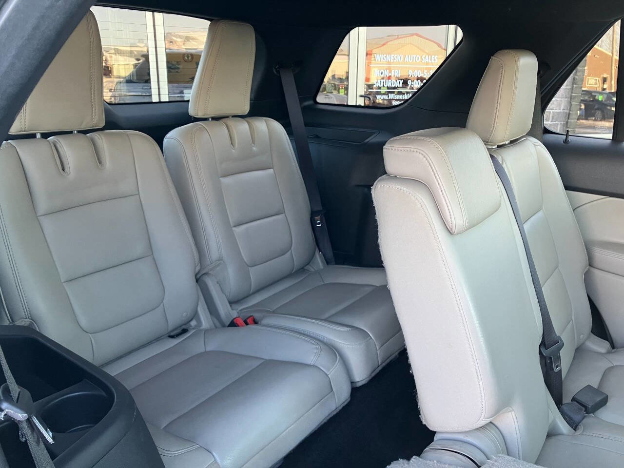 Used 2013 Ford Explorer XLT image 17