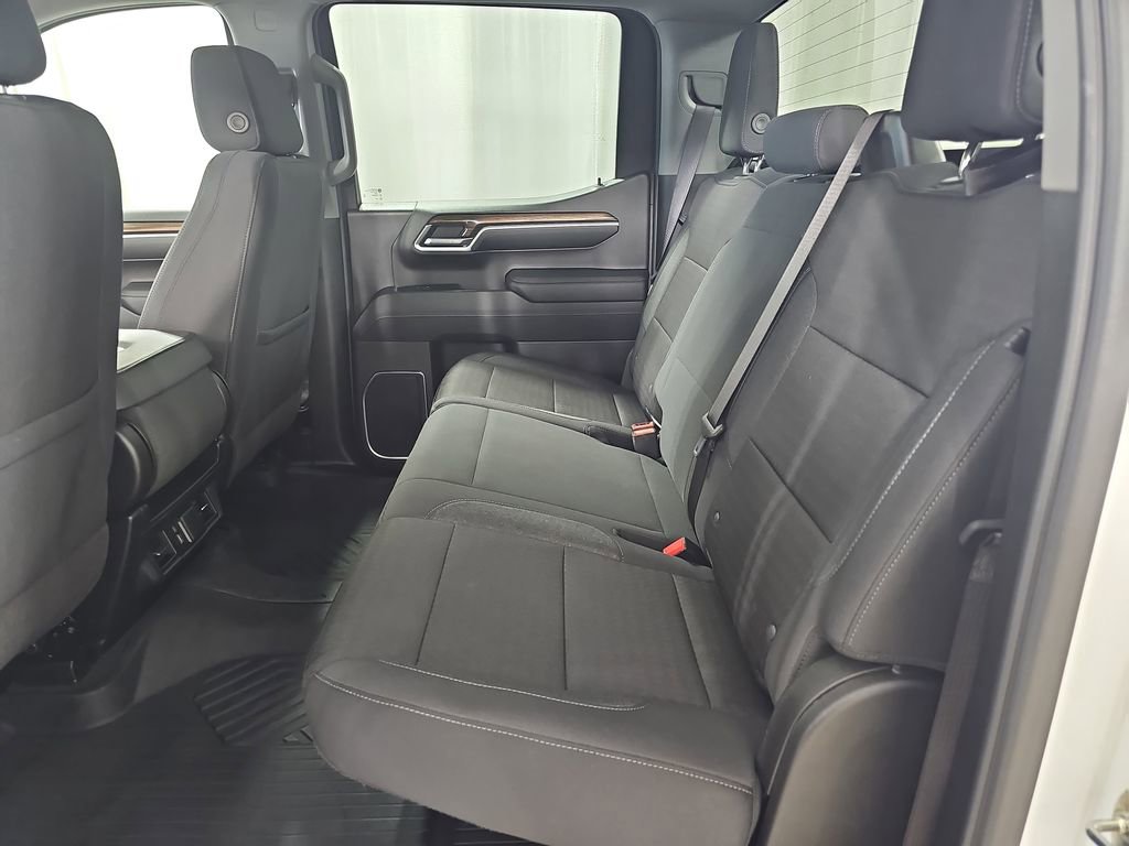 Used 2023 Chevrolet Silverado 1500 LT AWD/4WD image 17