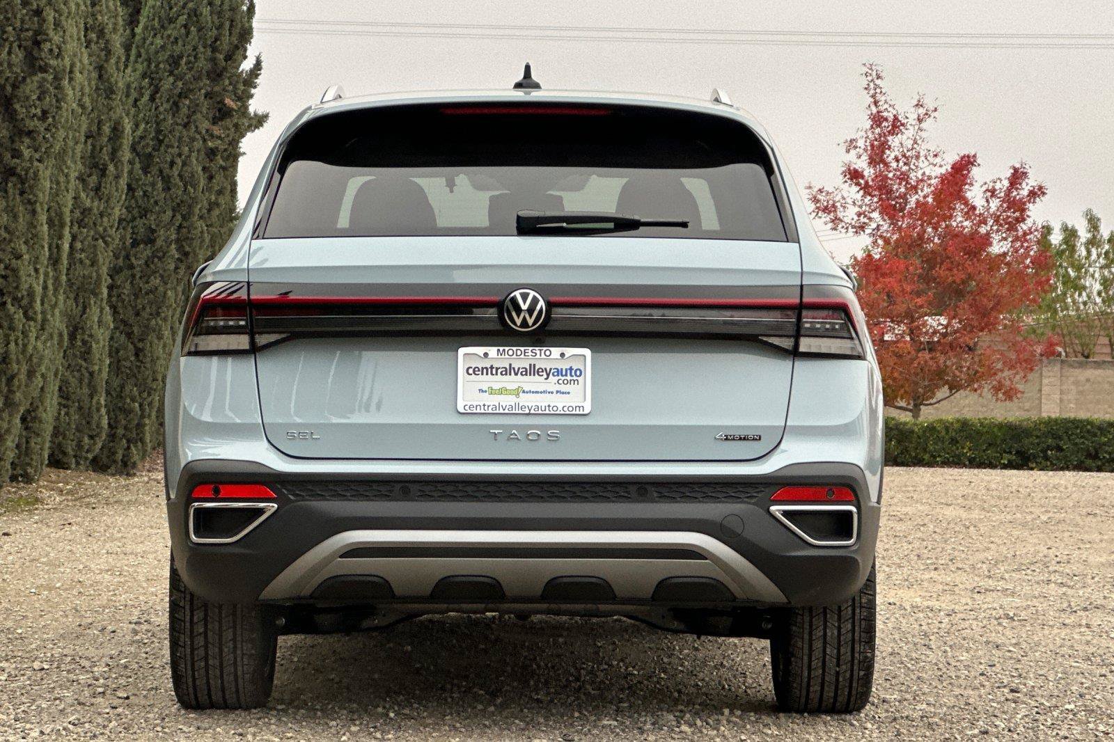 New 2026 Volkswagen Taos SEL AWD/4WD image 4