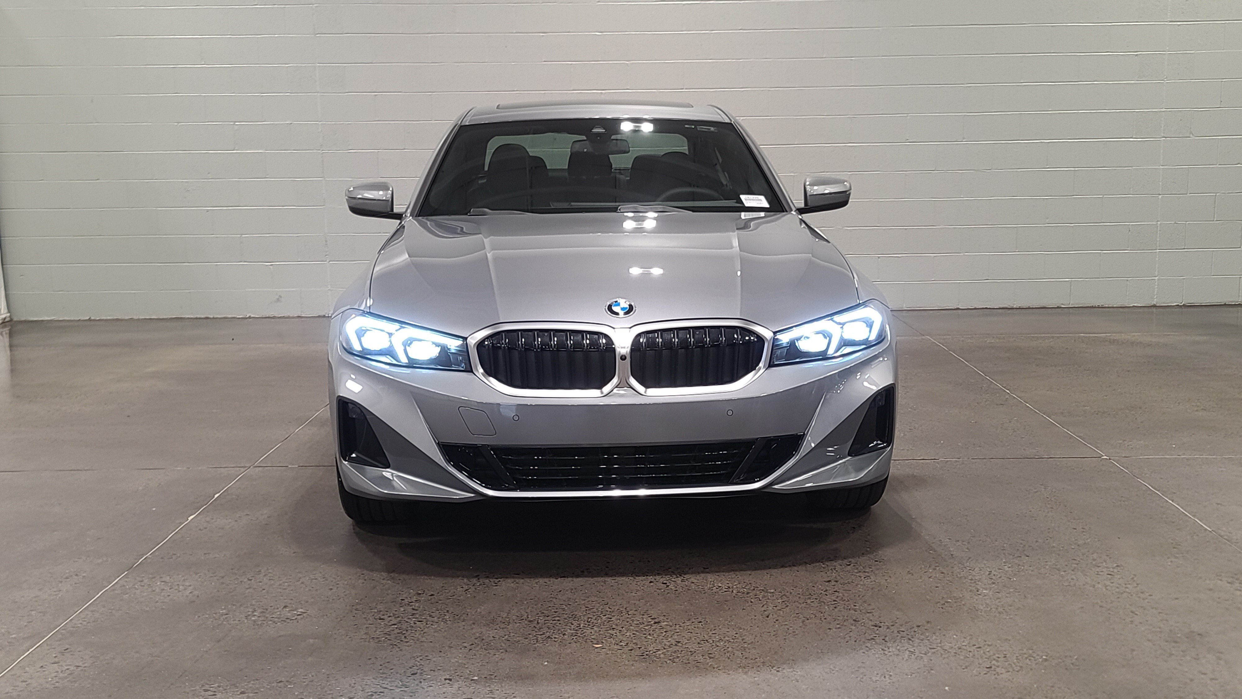 Used 2026 BMW 330i Sedan w/ Convenience Package RWD image 2