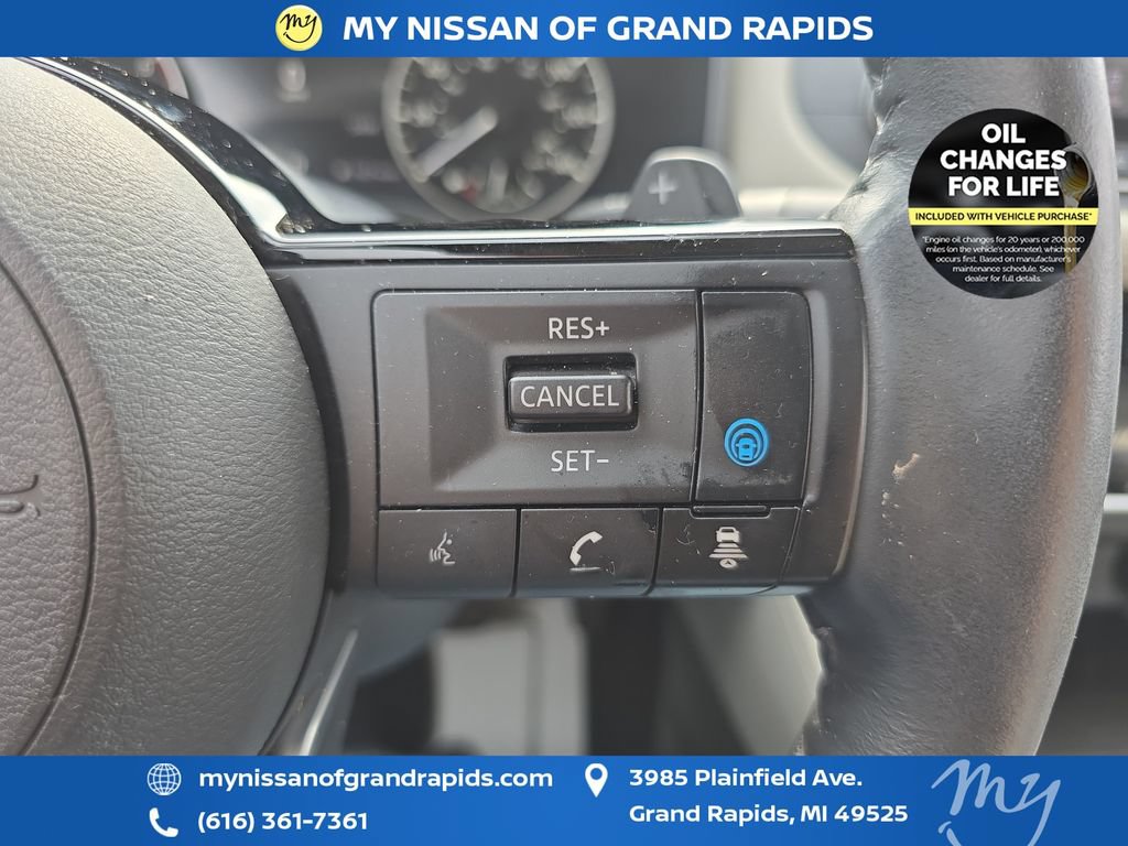 Used 2023 Nissan Rogue SL AWD/4WD image 18