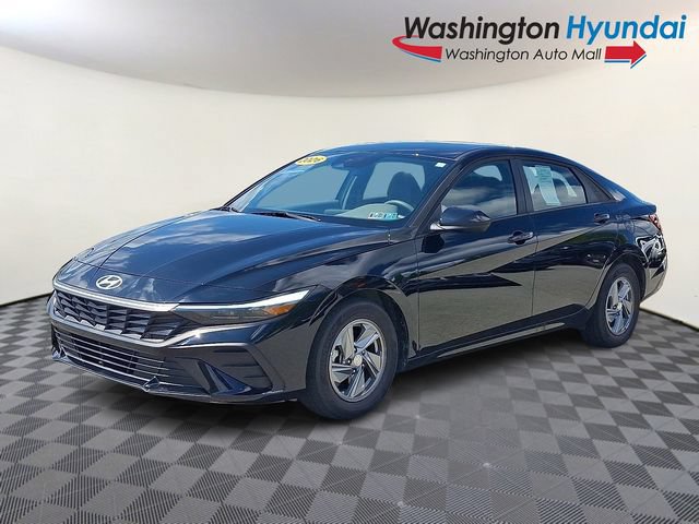 Certified 2026 Hyundai Elantra SE FWD image 3