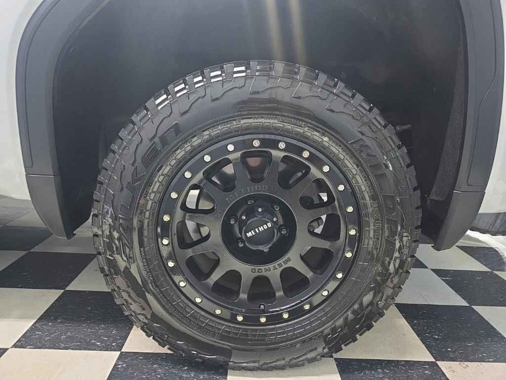 Used 2023 GMC Sierra 1500 Denali AWD/4WD image 24