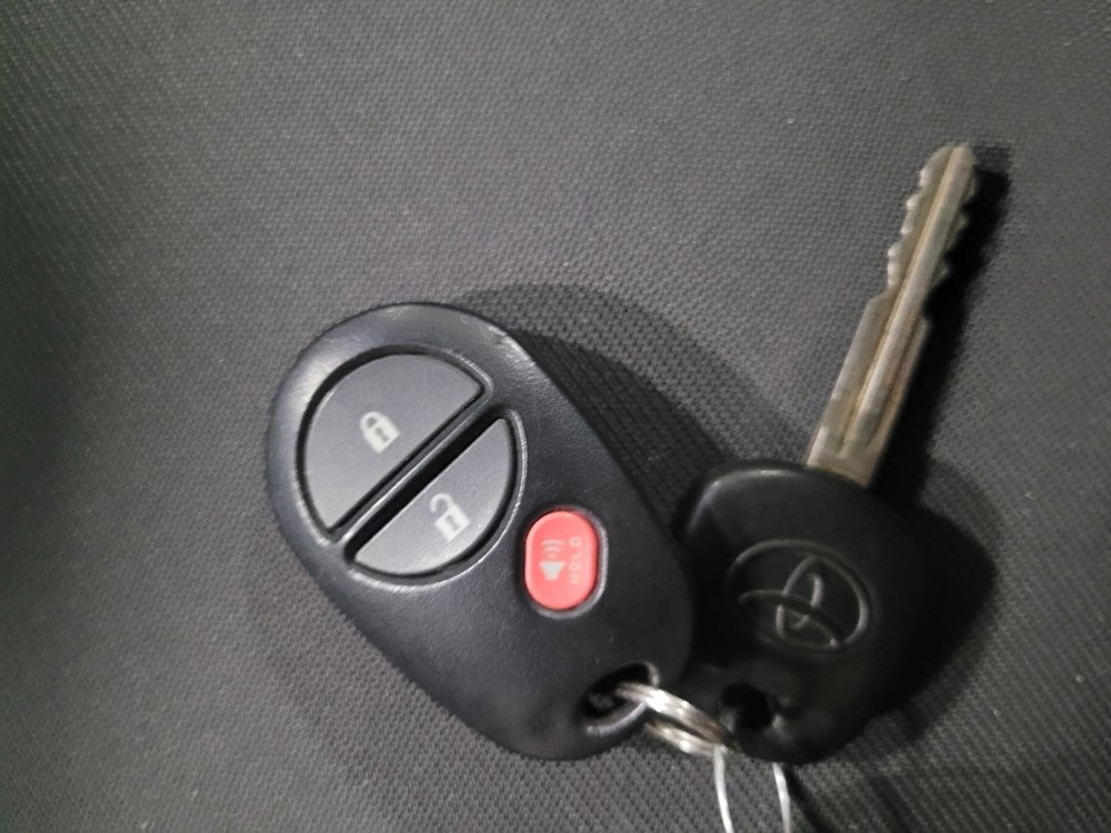 Used 2015 Toyota Tundra SR5 AWD/4WD image 32