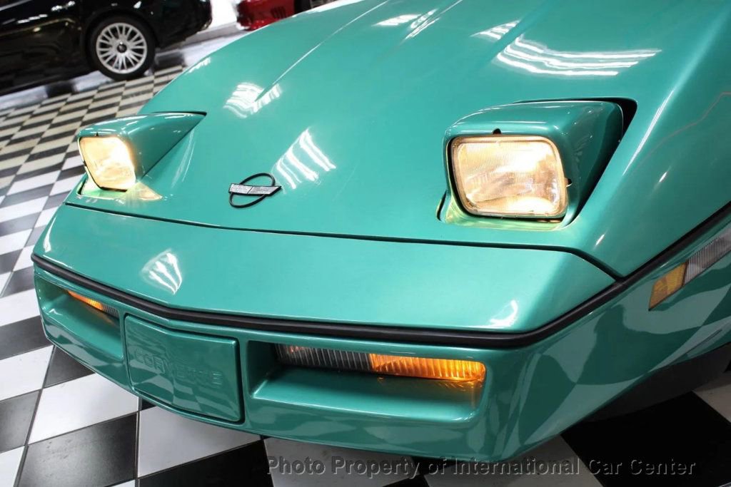Used 1990 Chevrolet Corvette Convertible image 17