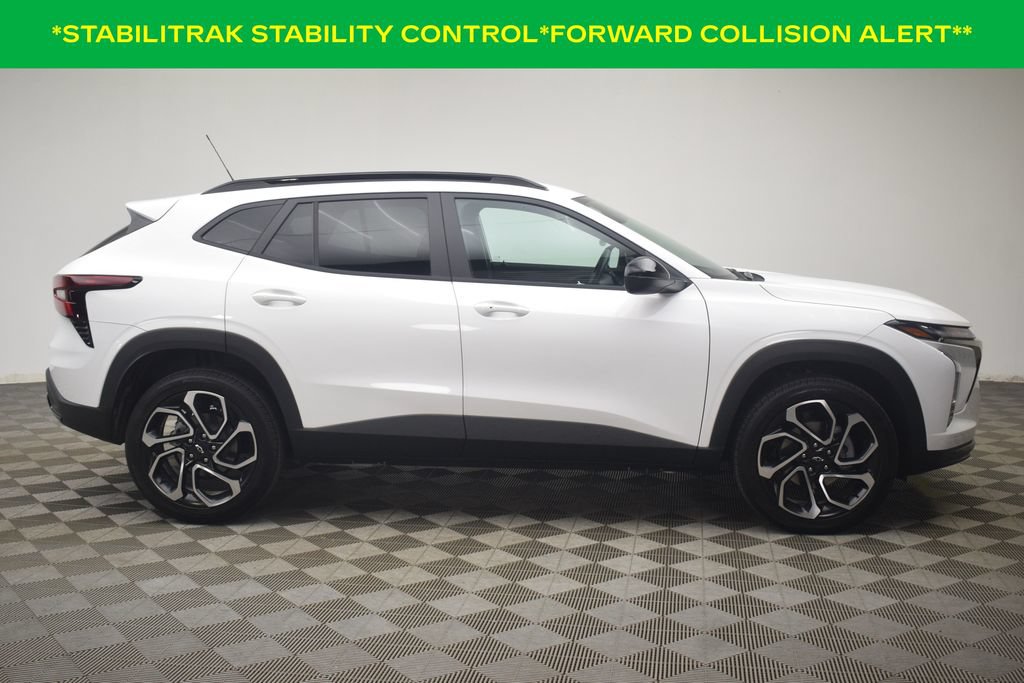 Used 2026 Chevrolet Trax RS w/ Driver Confidence Package FWD image 15