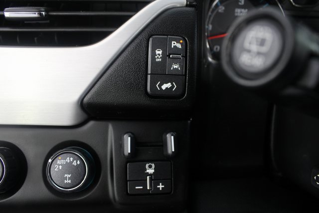 Used 2020 GMC Yukon SLT w/ Graphite Edition image 9