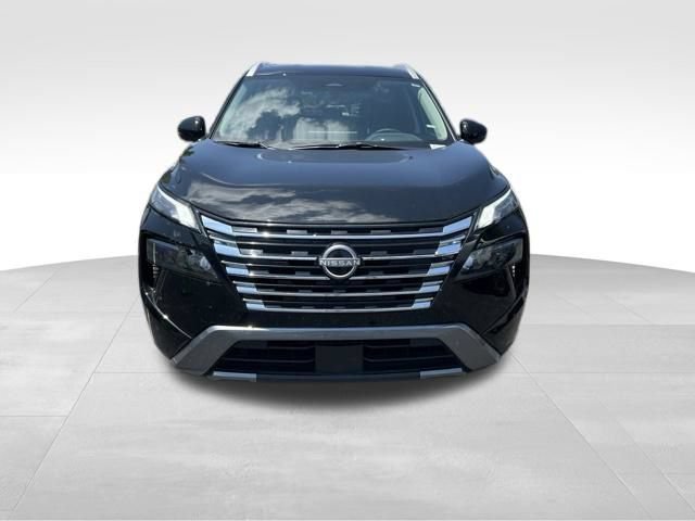 Used 2026 Nissan Rogue SL FWD image 2