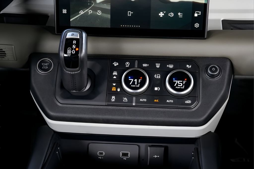 Used 2022 Land Rover Defender 110 XS Edition image 36