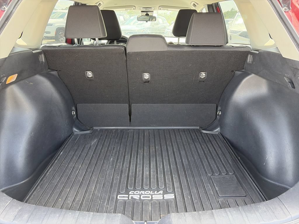 Used 2022 Toyota Corolla Cross LE FWD image 31