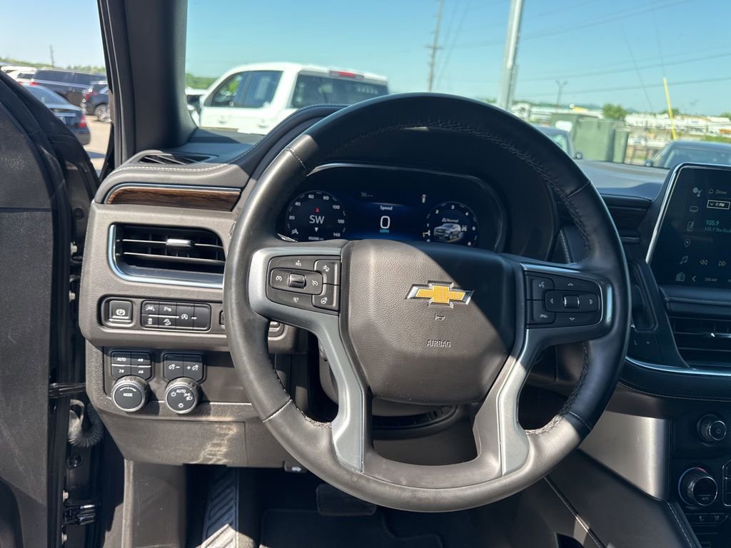 Used 2024 Chevrolet Tahoe Premier AWD/4WD image 13