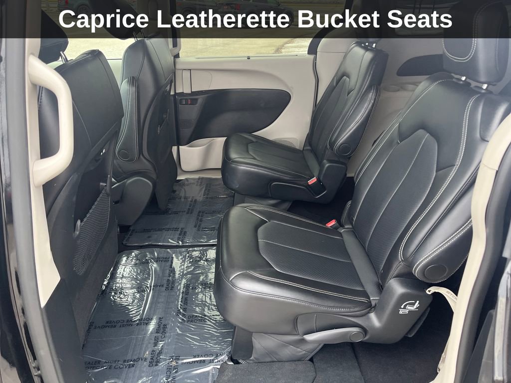 Used 2024 Chrysler Pacifica Touring-L image 16