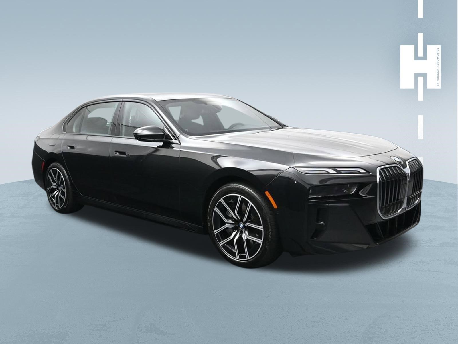 Used 2025 BMW 760i xDrive w/ Luxury Rear Seating Package AWD/4WD image 2
