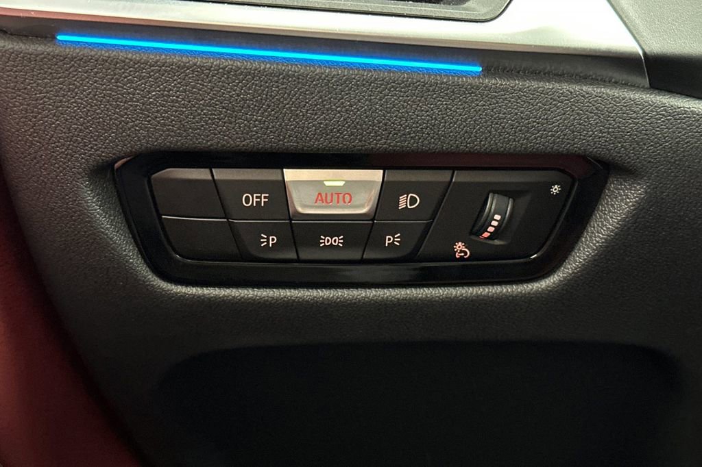 Used 2024 BMW M440i Coupe w/ Premium Package RWD image 34