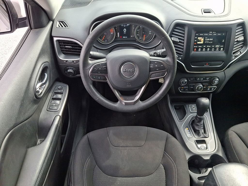 Used 2020 Jeep Cherokee Latitude image 2