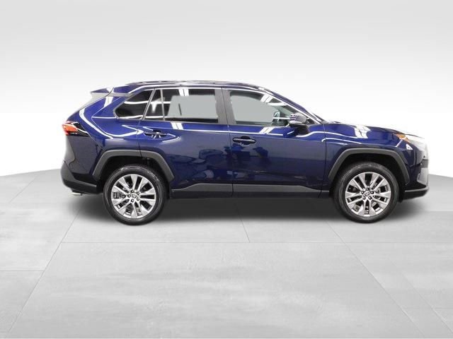 Used 2023 Toyota RAV4 XLE Premium image 13