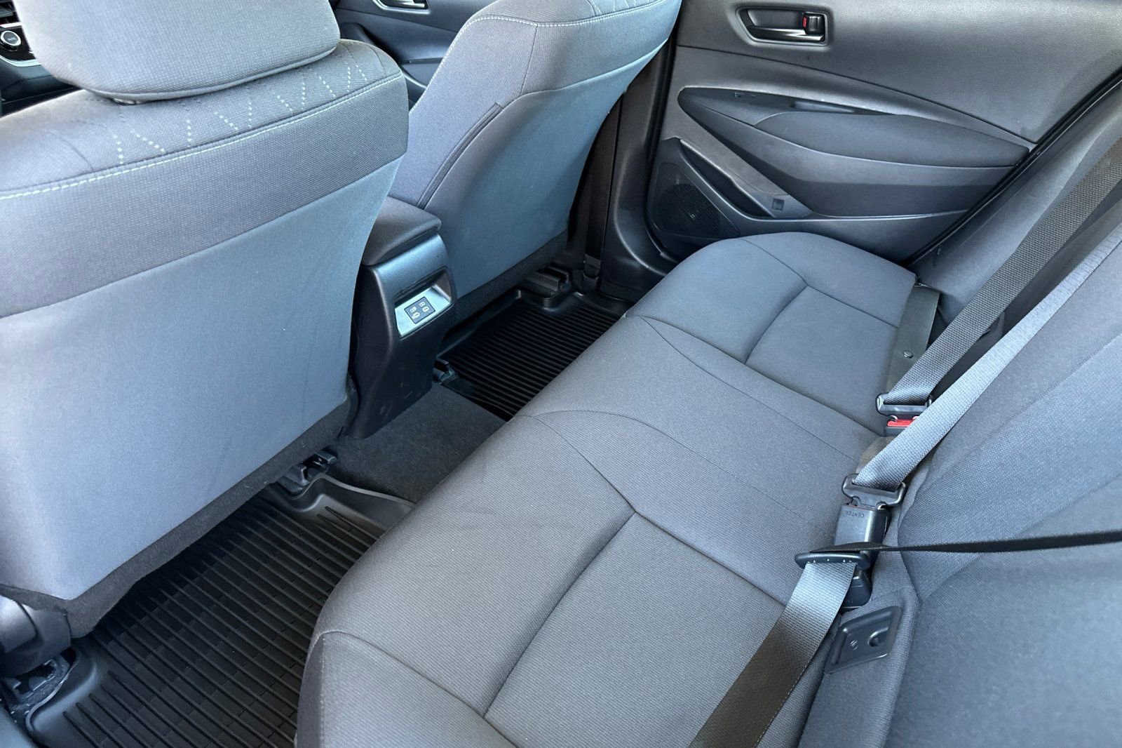 Used 2025 Toyota Corolla LE image 12