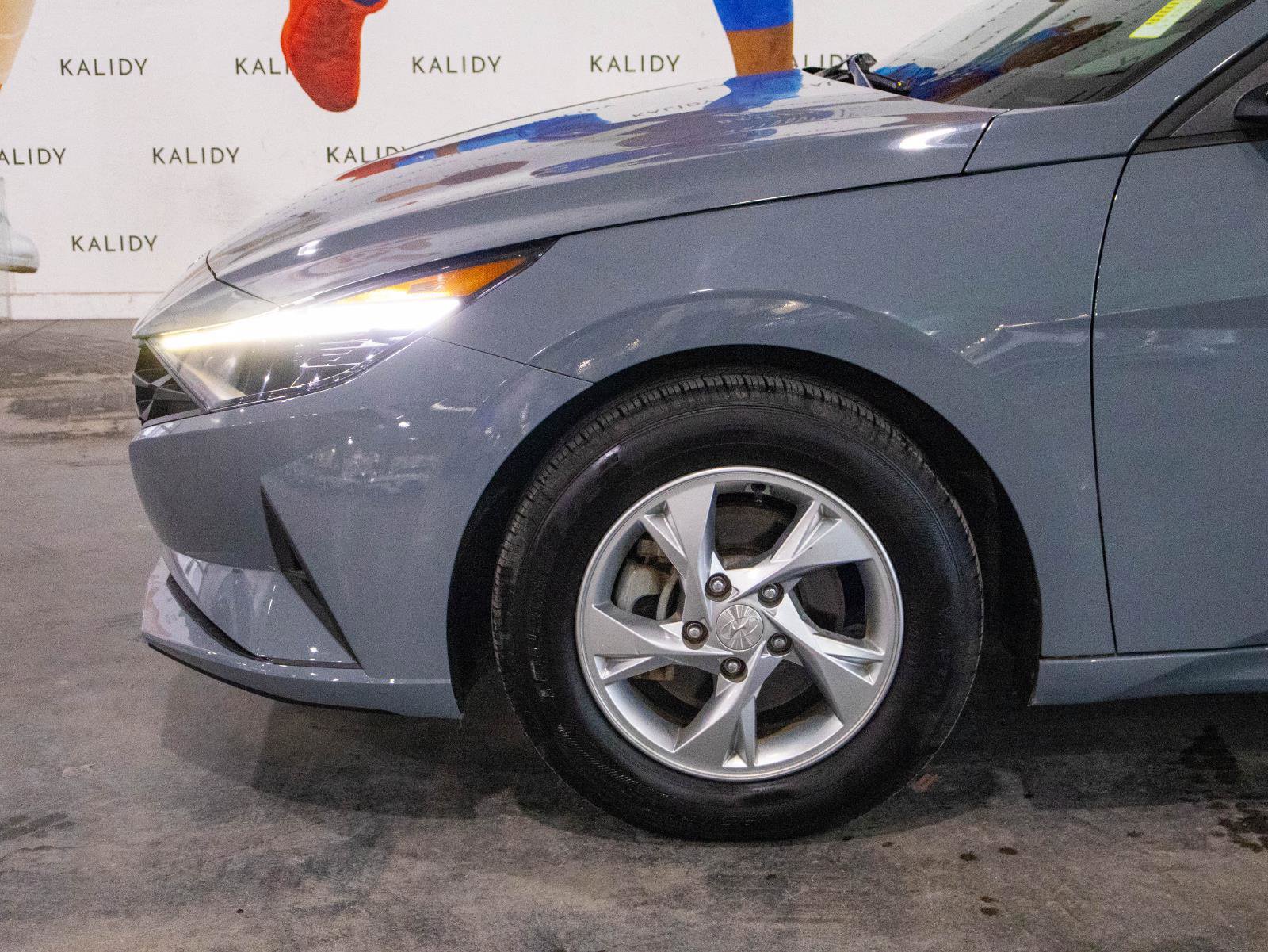 Used 2022 Hyundai Elantra SE w/ Preferred Accessory Package image 15