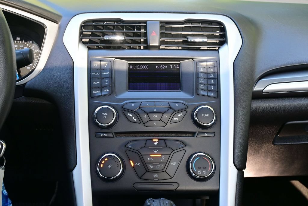 Used 2013 Ford Fusion SE FWD image 34