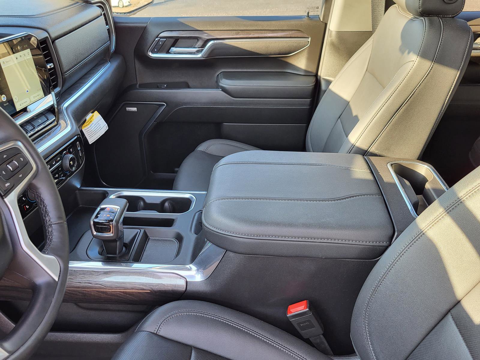 Used 2024 Chevrolet Silverado 1500 LTZ w/ Technology Package image 30