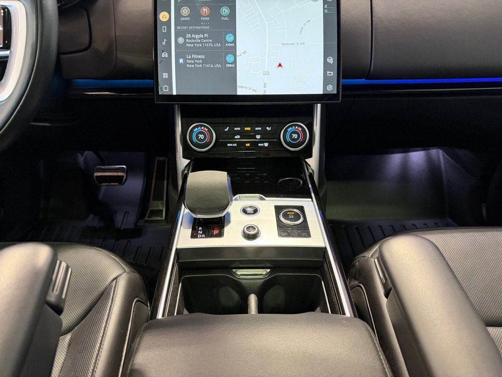 Used 2022 Land Rover Range Rover SE image 29