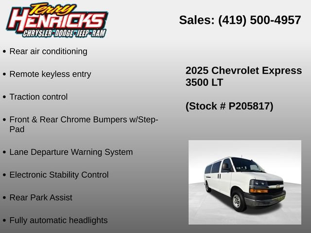 Used 2025 Chevrolet Express 3500 LT w/ LT Preferred Equipment Group RWD image 23