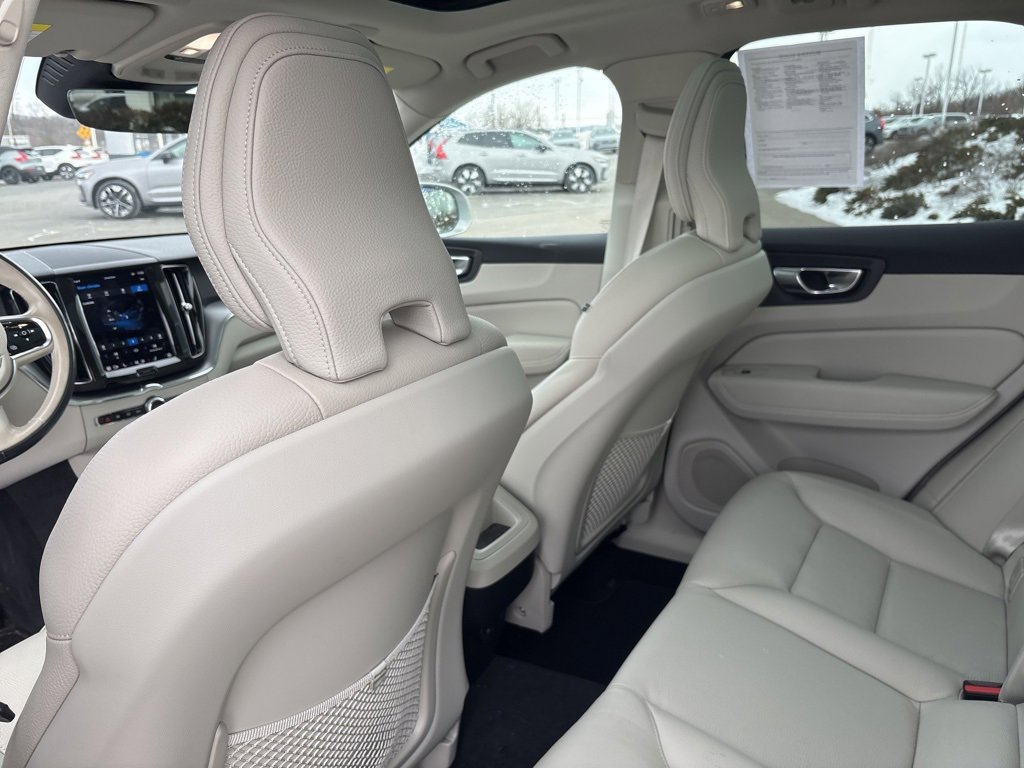 Certified 2023 Volvo XC60 B5 Core image 31