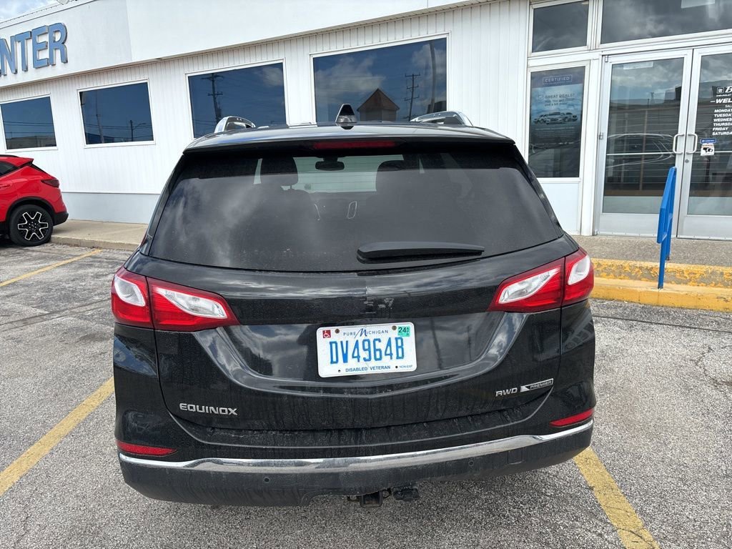 Used 2018 Chevrolet Equinox Premier AWD/4WD image 2