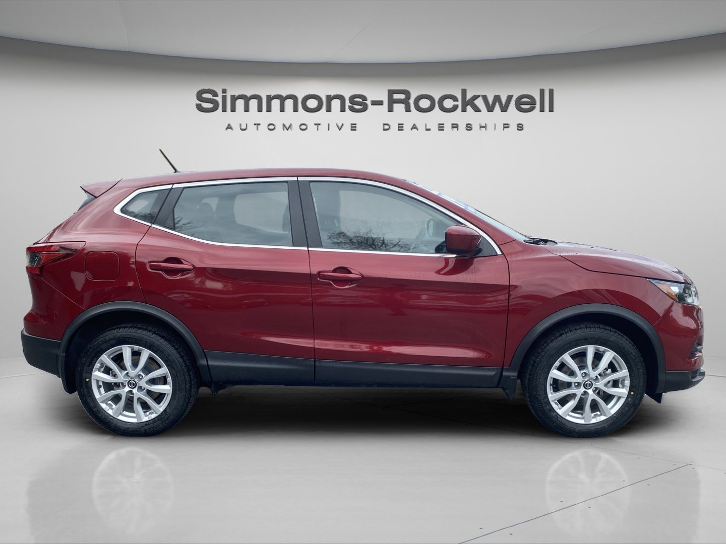 Used 2022 Nissan Rogue Sport S image 4