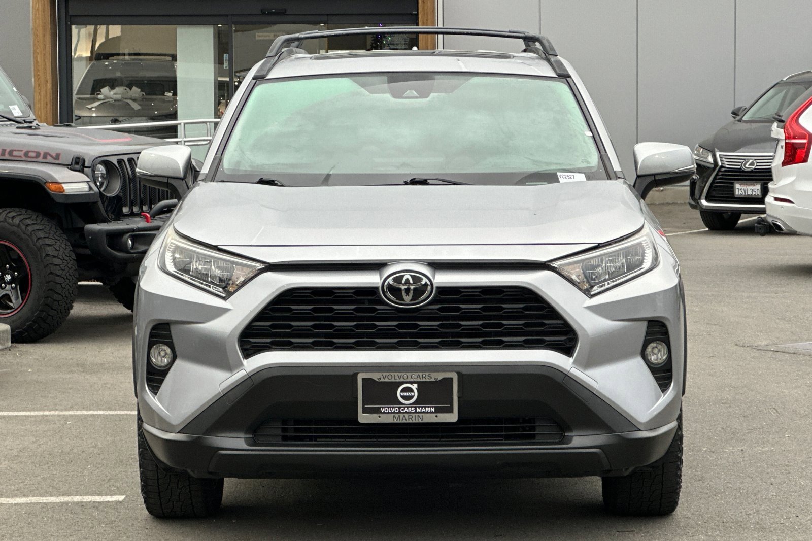 Used 2019 Toyota RAV4 XLE Premium image 10