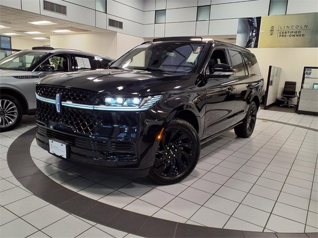 Certified 2025 Lincoln Navigator Reserve w/ Jet Appearance Package image 20