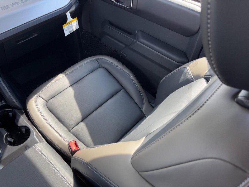 New 2025 Ford Bronco Outer Banks w/ Sasquatch Package image 19