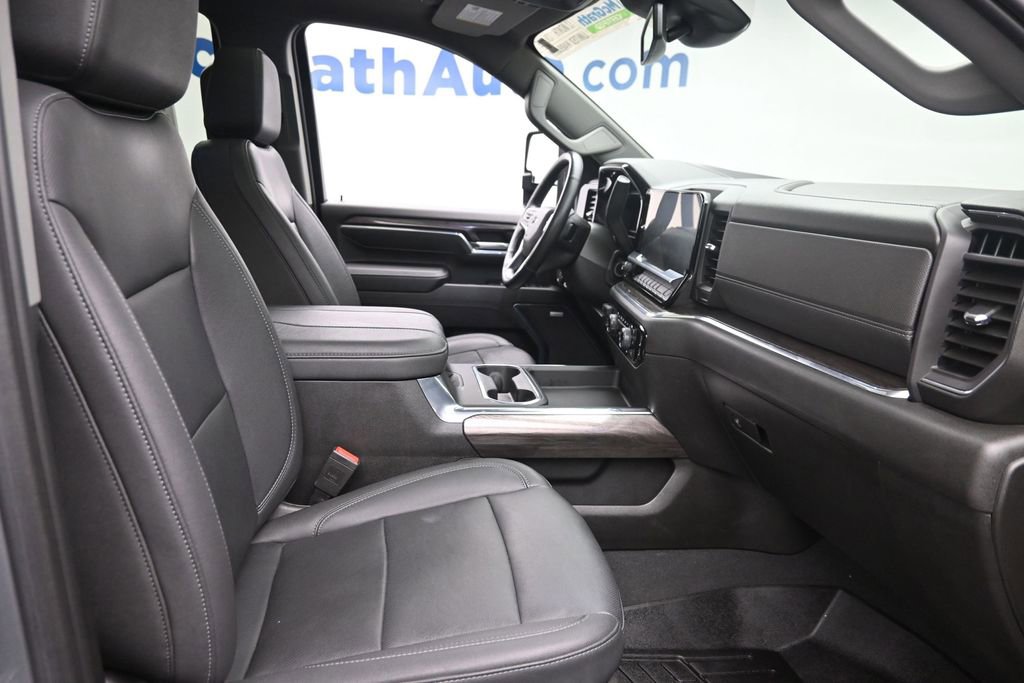 Used 2024 Chevrolet Silverado 2500 LTZ w/ LTZ Plus Package AWD/4WD image 7