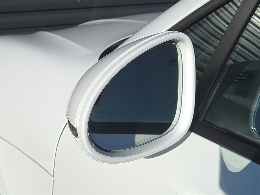 New 2026 Porsche Macan image 29