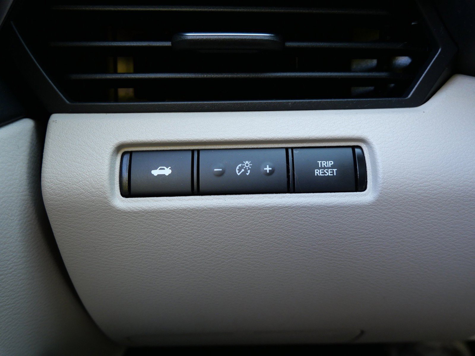 Certified 2025 Nissan Altima 2.5 SV w/ SV Special Edition Package AWD/4WD image 26