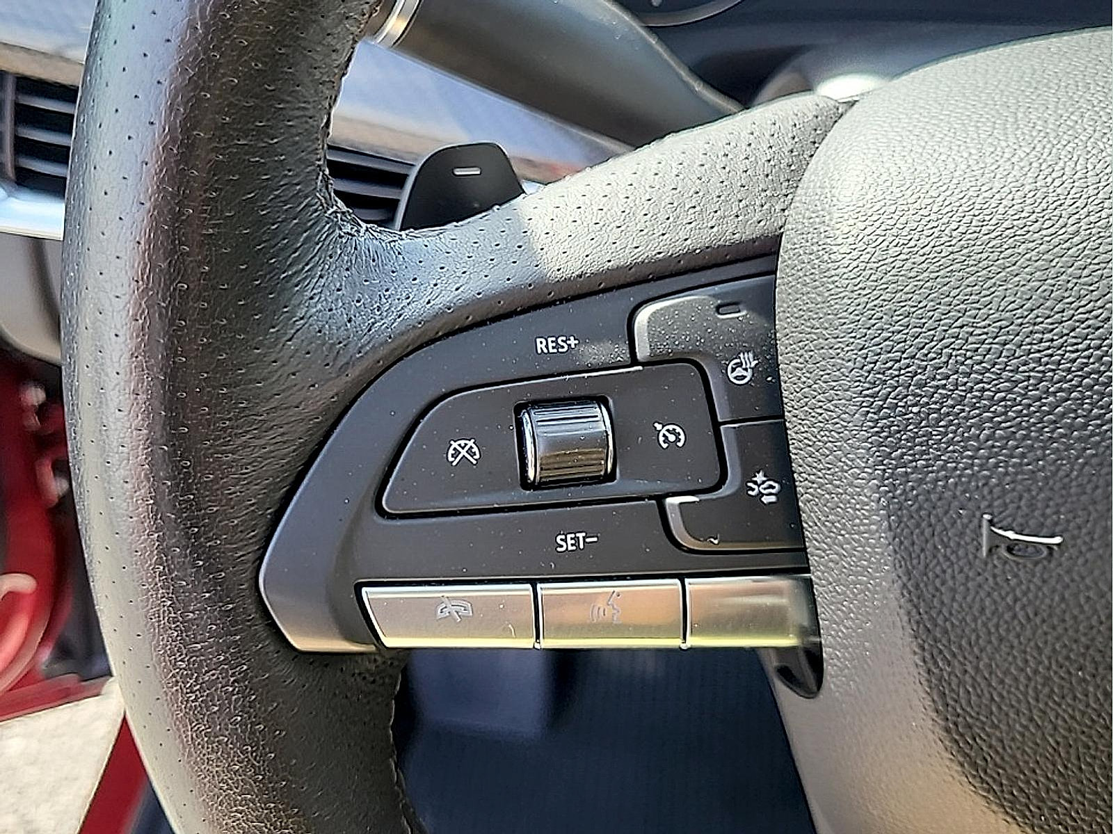 Certified 2022 Cadillac XT4 Sport w/ Sun And Sound Package AWD/4WD image 18