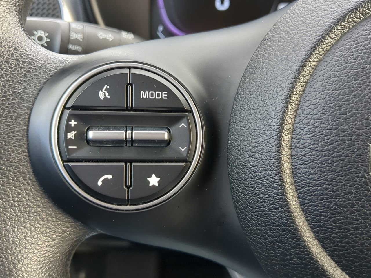 Certified 2023 Kia Soul LX w/ Option Group 015 FWD image 20