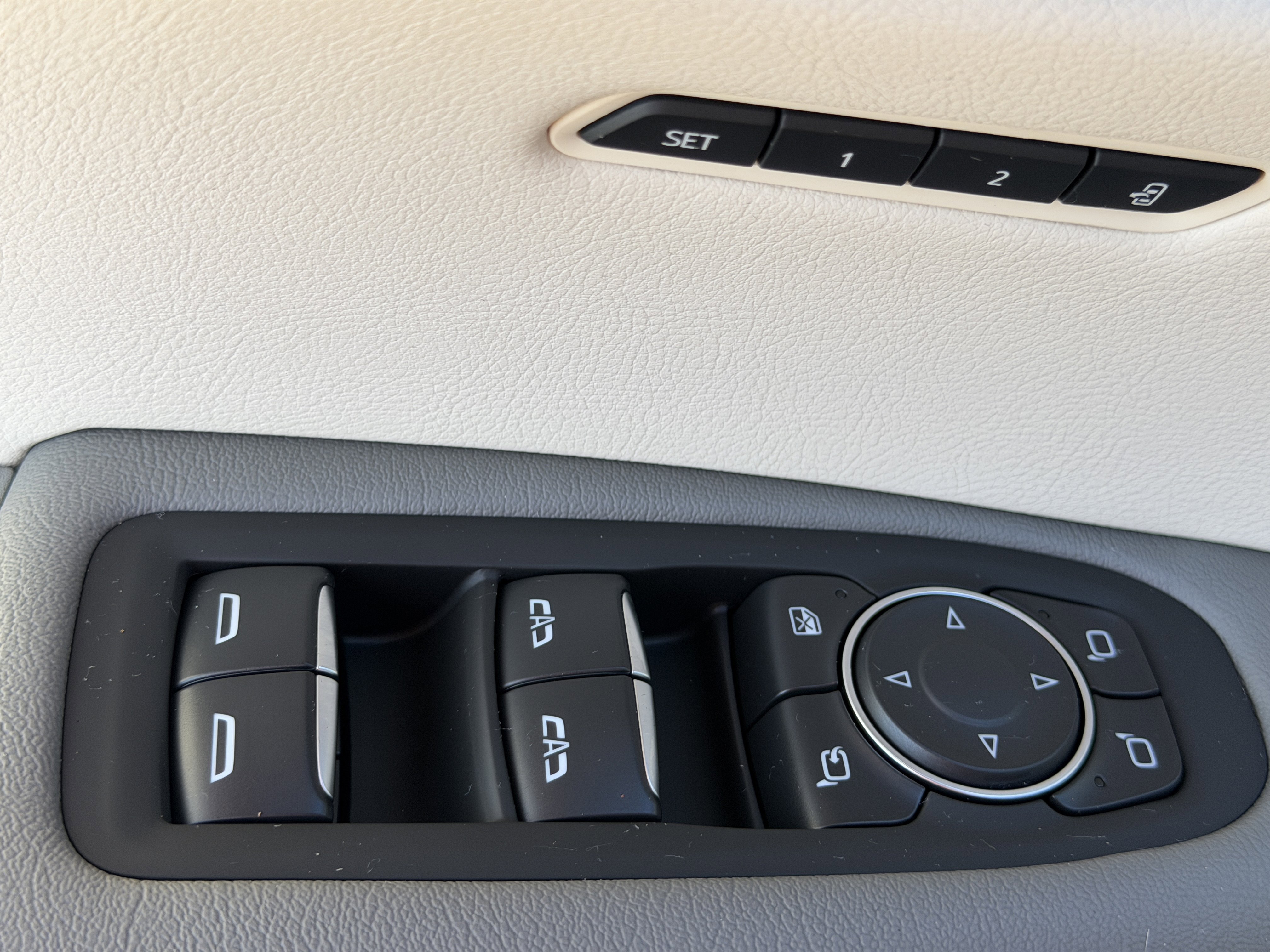 New 2025 Cadillac XT5 Premium Luxury image 18