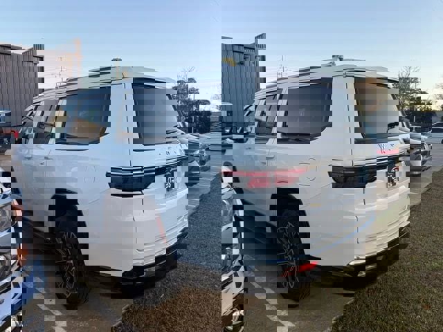 Used 2024 Jeep Wagoneer L Series II w/ Flexible Seating Group image 3