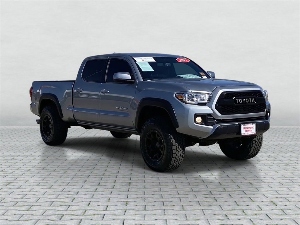 Certified 2017 Toyota Tacoma TRD Off-Road image 10