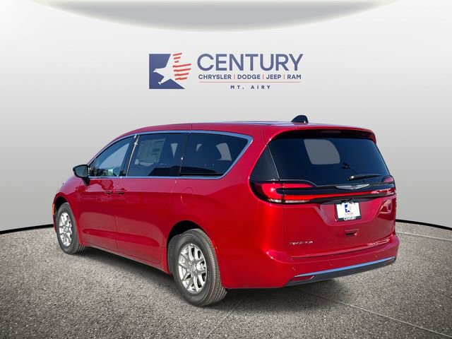 New 2026 Chrysler Pacifica Select image 4