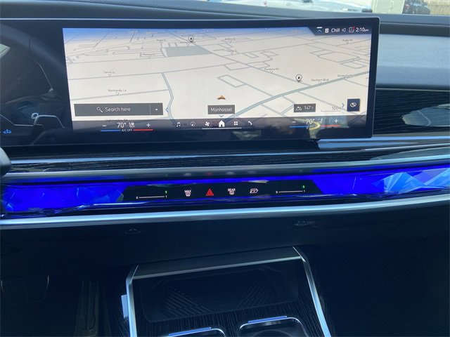 Certified 2025 BMW 740i xDrive w/ Executive Package image 22