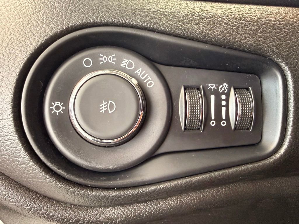 Certified 2023 Jeep Renegade Trailhawk image 24