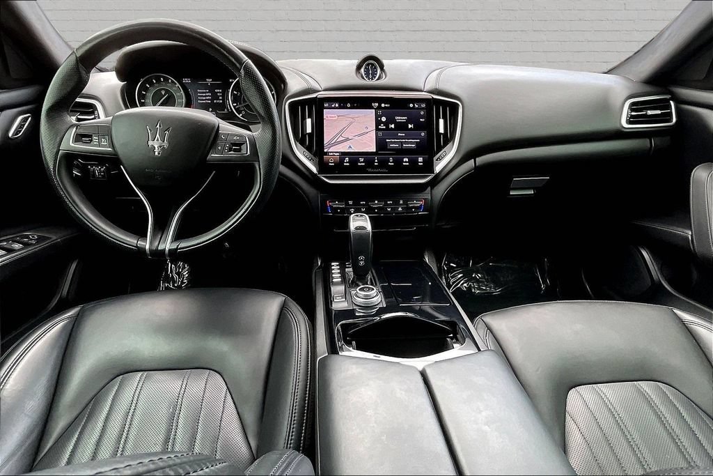 Used 2021 Maserati Ghibli RWD image 7